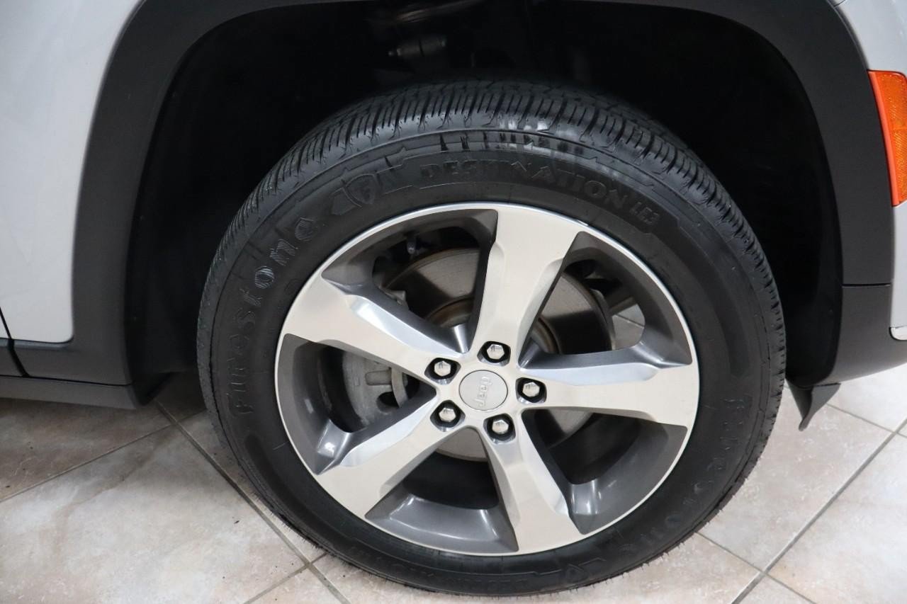 Used 2021 Jeep Grand Cherokee L Limited AWD/4WD image 45