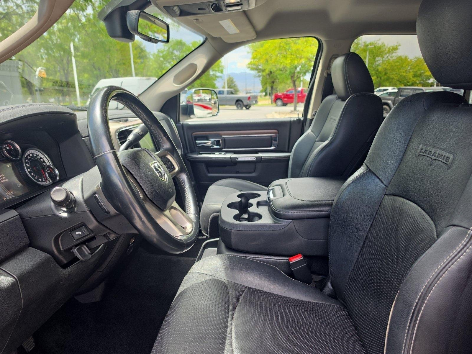 Used 2015 RAM 2500 Laramie AWD/4WD image 10