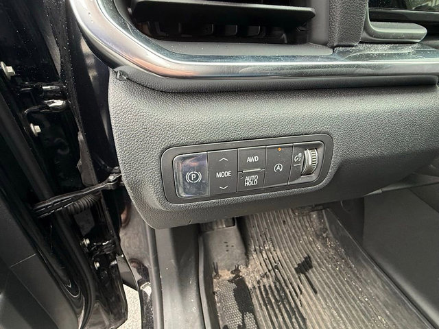 Used 2026 GMC Terrain Elevation w/ Technology Package II AWD/4WD image 24