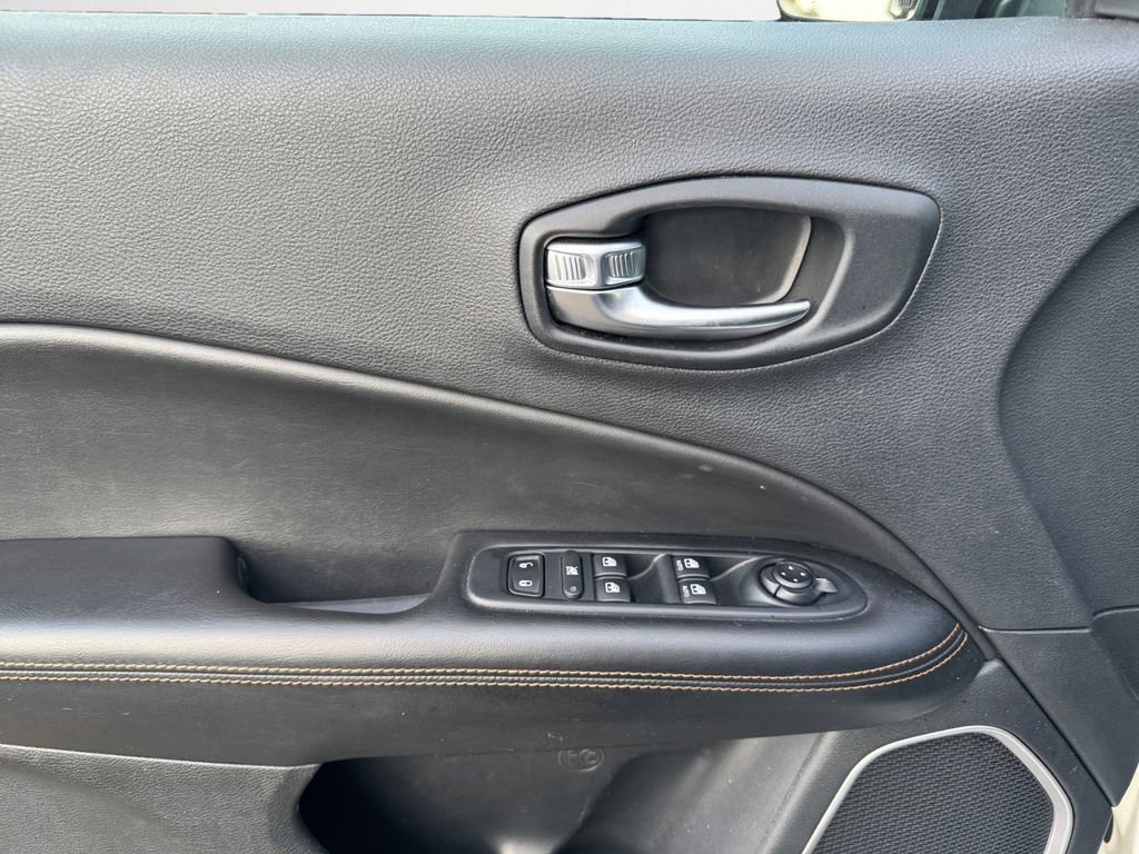 Used 2021 Jeep Compass Limited AWD/4WD image 23