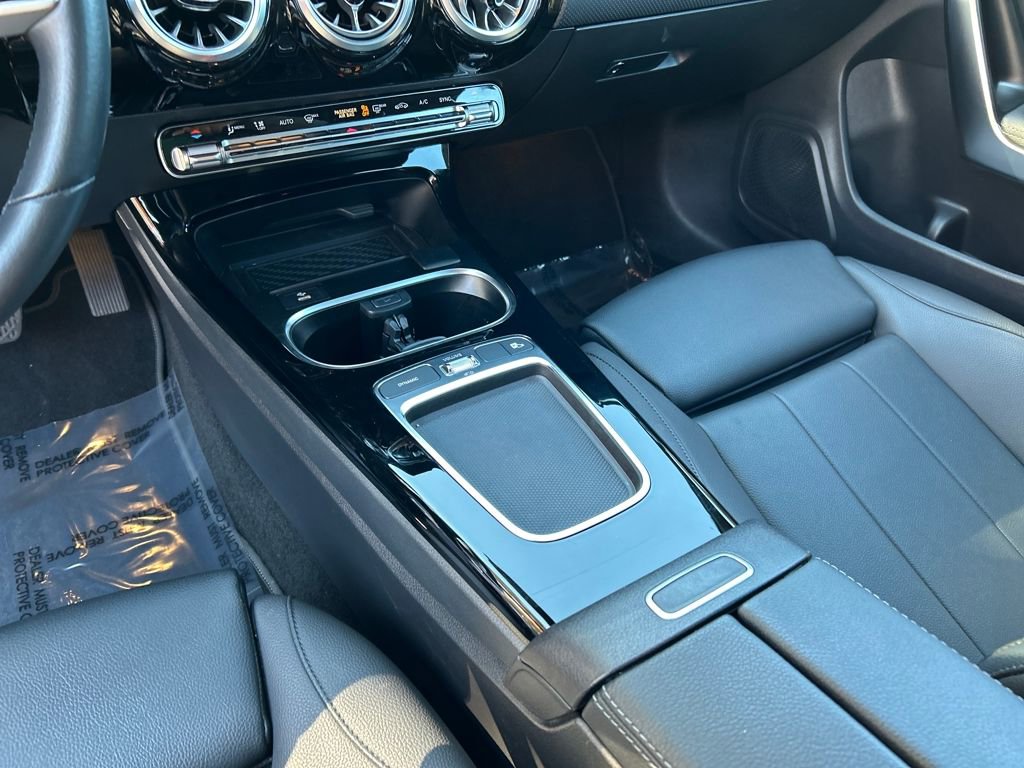 Used 2025 Mercedes-Benz CLA 250 4MATIC image 16