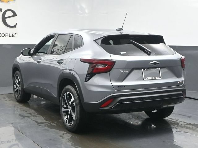 New 2026 Chevrolet Trax RS w/ Sunroof Package FWD image 14