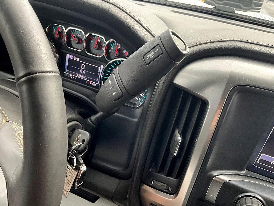 Used 2017 Chevrolet Silverado 1500 LTZ Z71 w/ Redline Edition image 19