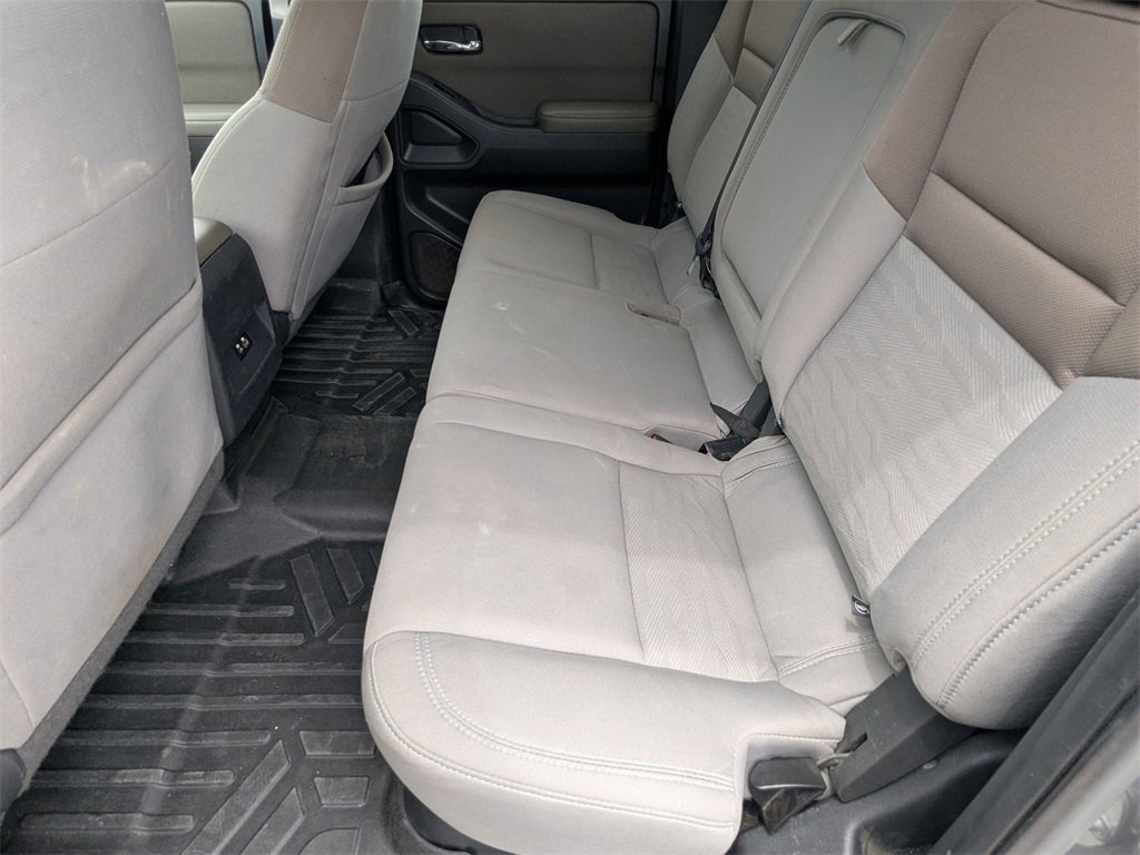 Used 2022 Nissan Frontier SV w/ Technology Package image 17