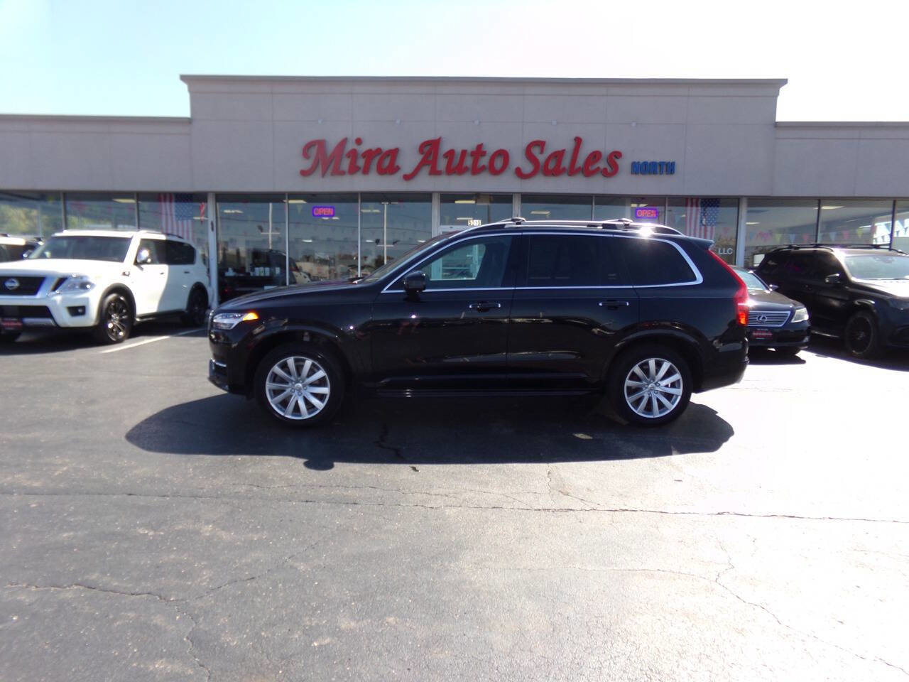Used 2016 Volvo XC90 T6 Momentum w/ Momentum Plus Package