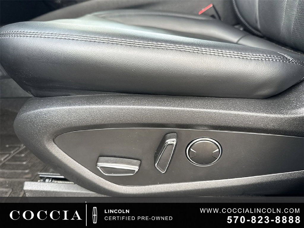 Used 2023 Lincoln Nautilus Reserve AWD/4WD image 31