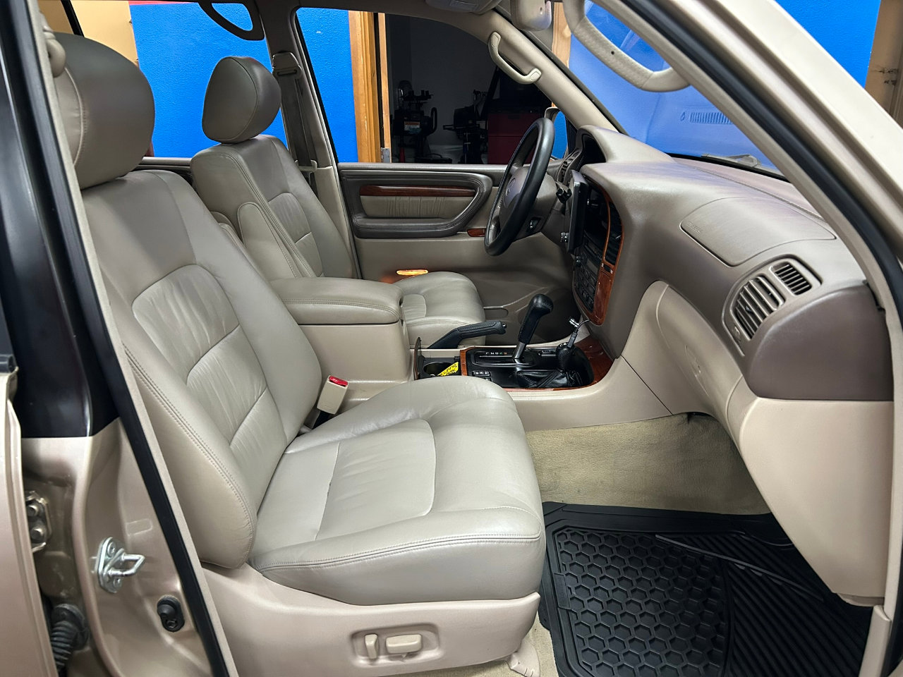 Used 1998 Lexus LX 470 4WD image 19