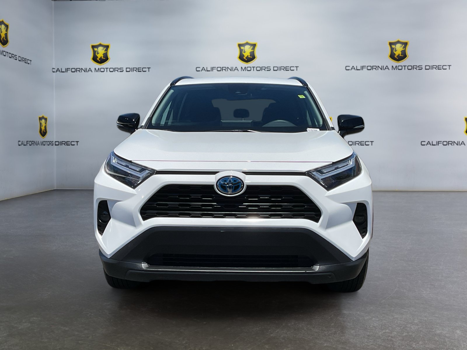 Used 2024 Toyota RAV4 XLE AWD/4WD image 2
