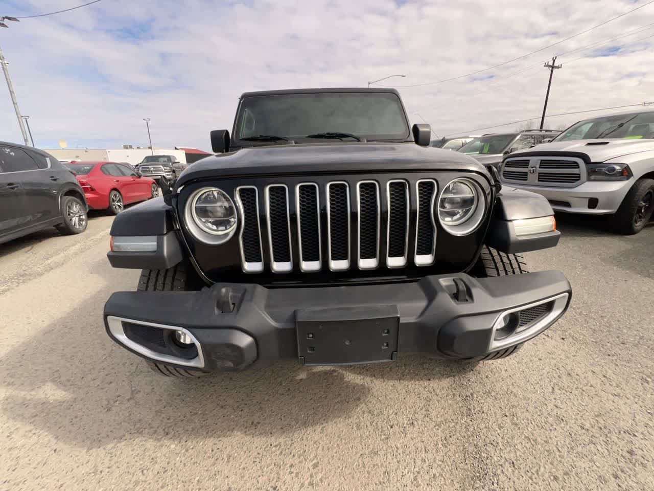Used 2020 Jeep Wrangler Unlimited Sahara AWD/4WD image 29