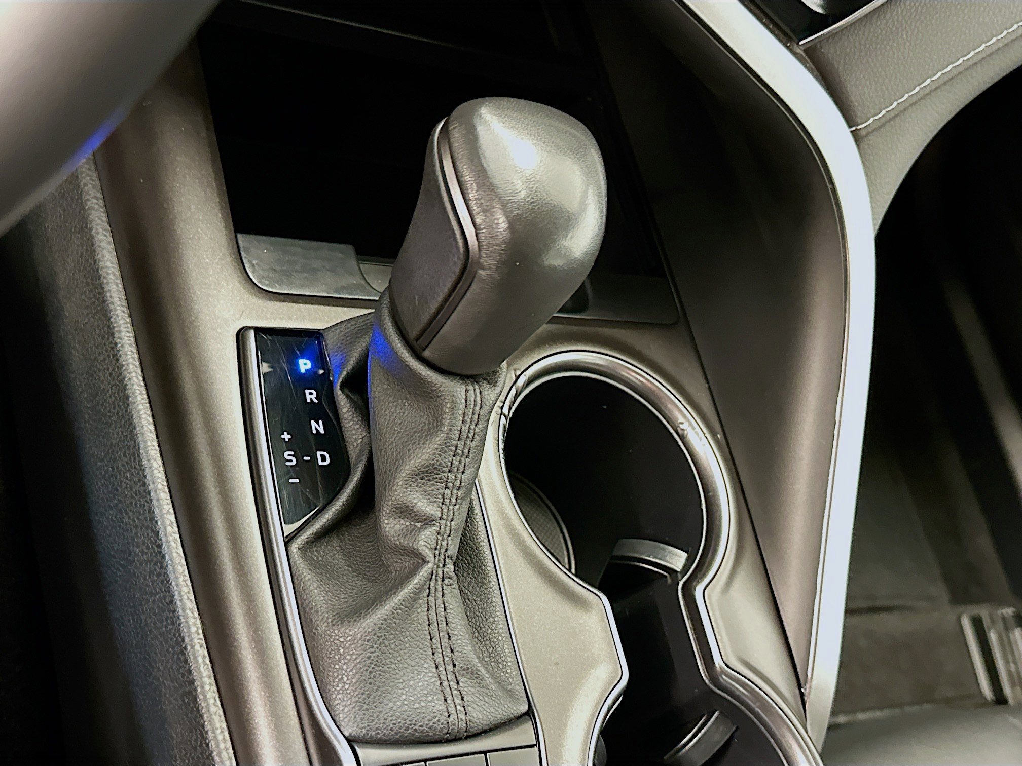 Used 2024 Toyota Camry SE FWD image 25
