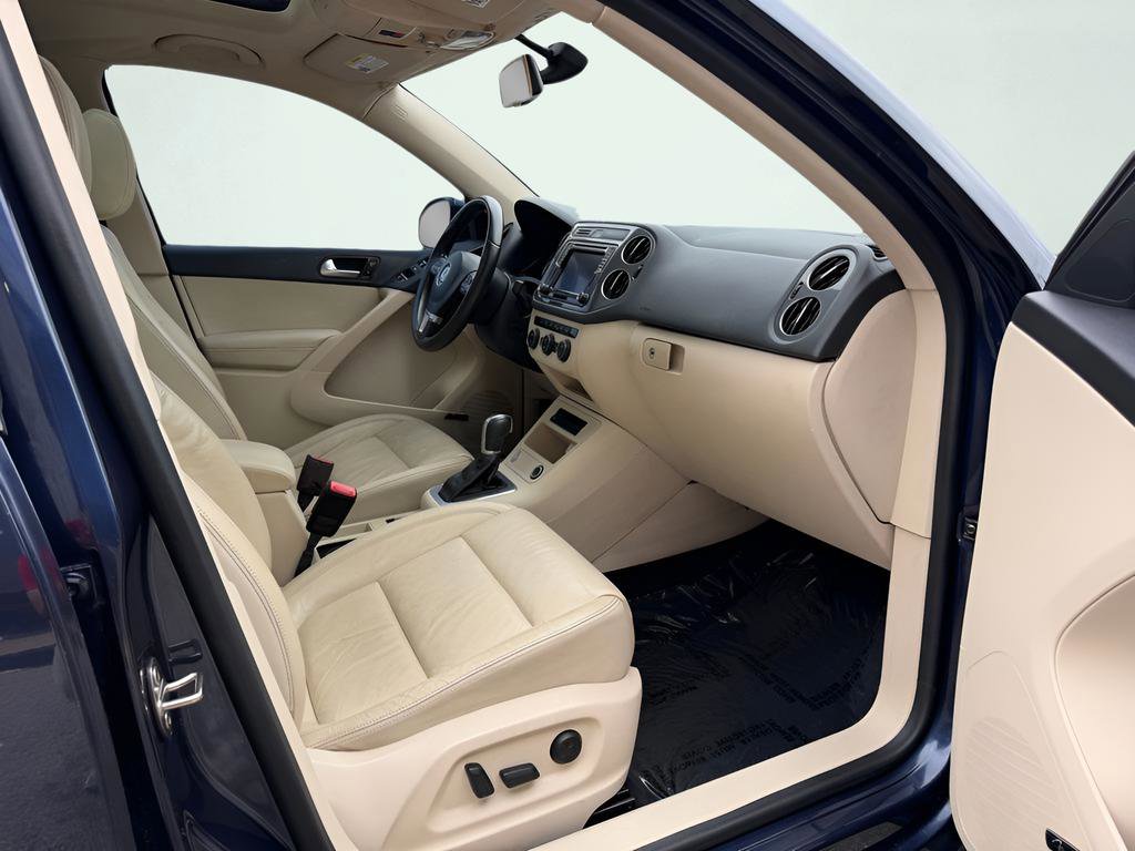 Used 2016 Volkswagen Tiguan R-Line FWD image 32