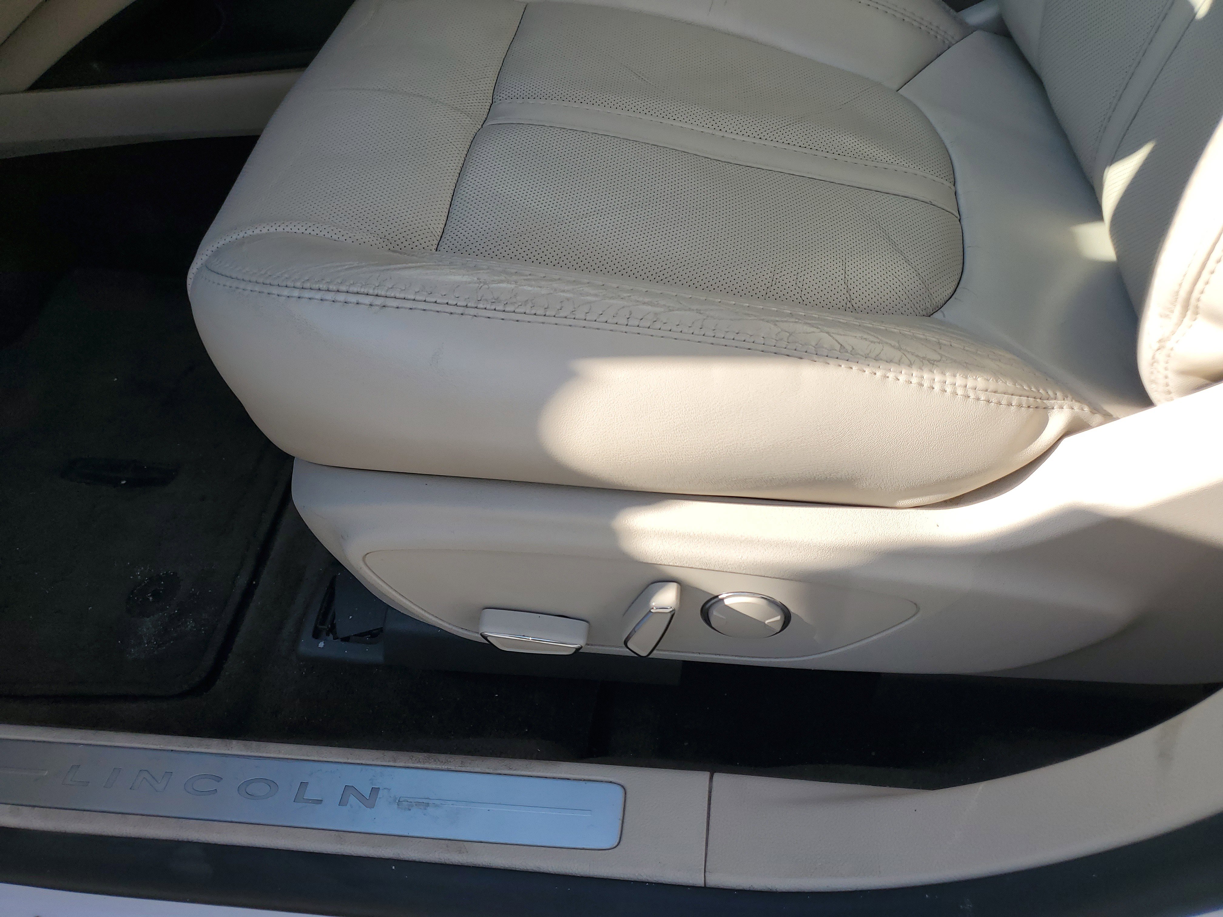 Used 2016 Lincoln MKZ w/ Equipment Group 300A Reserve image 12