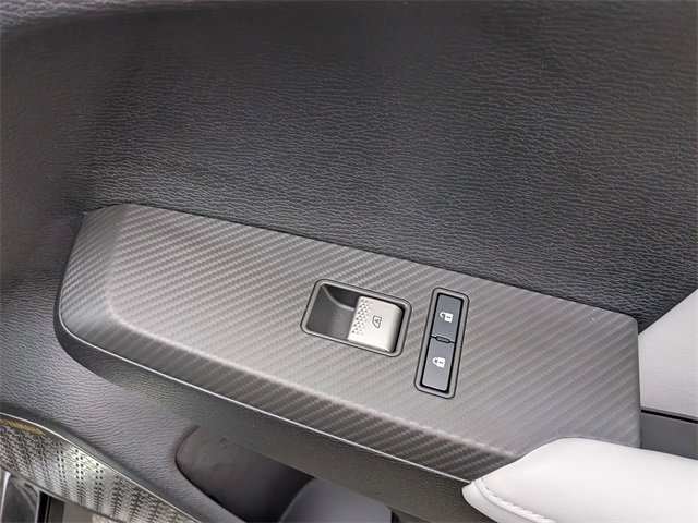 New 2025 Mitsubishi Outlander SE image 35