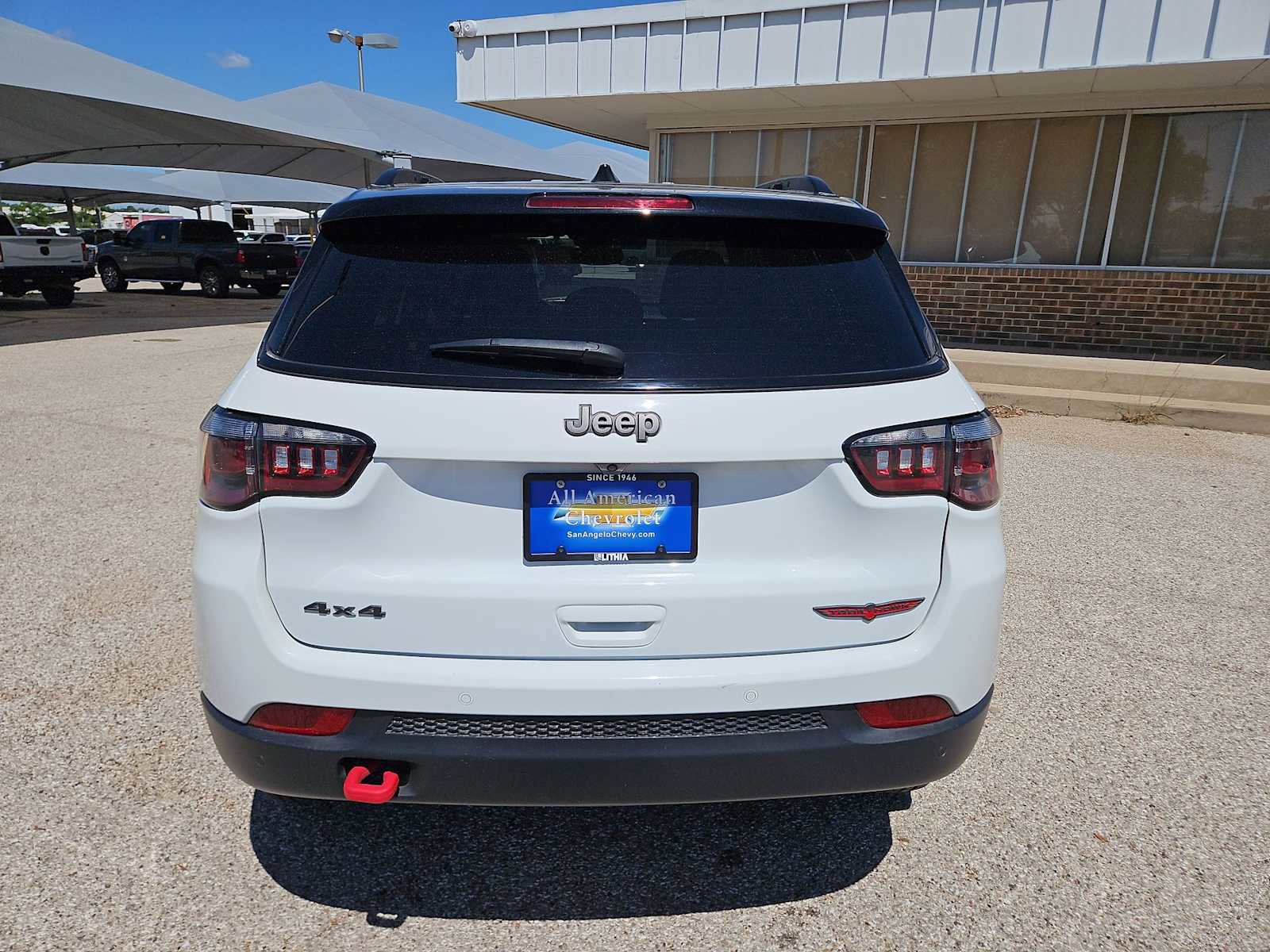 Used 2025 Jeep Compass Trailhawk AWD/4WD image 7