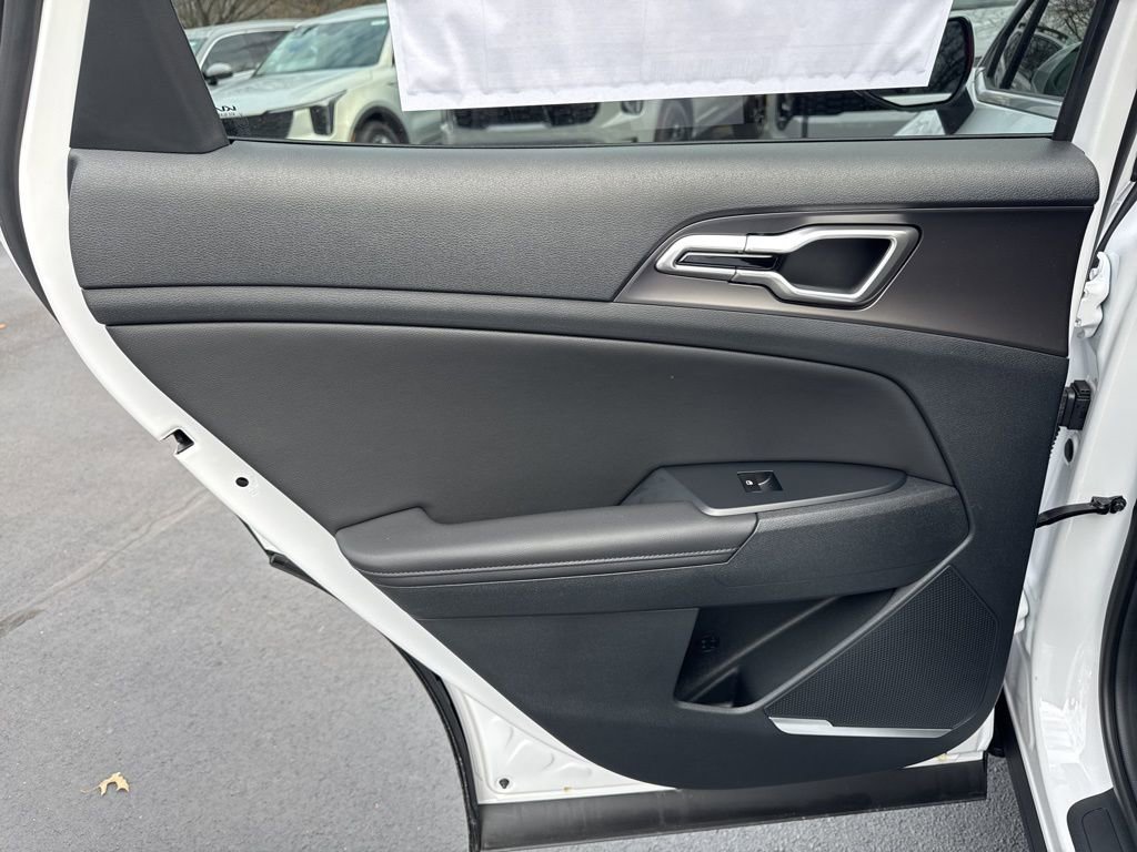 New 2026 Kia Sportage EX image 13