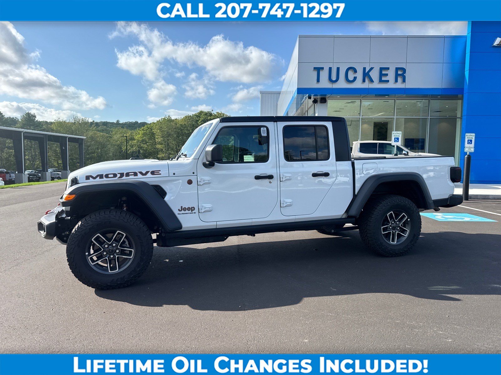 Used 2026 Jeep Gladiator Mojave AWD/4WD image 8