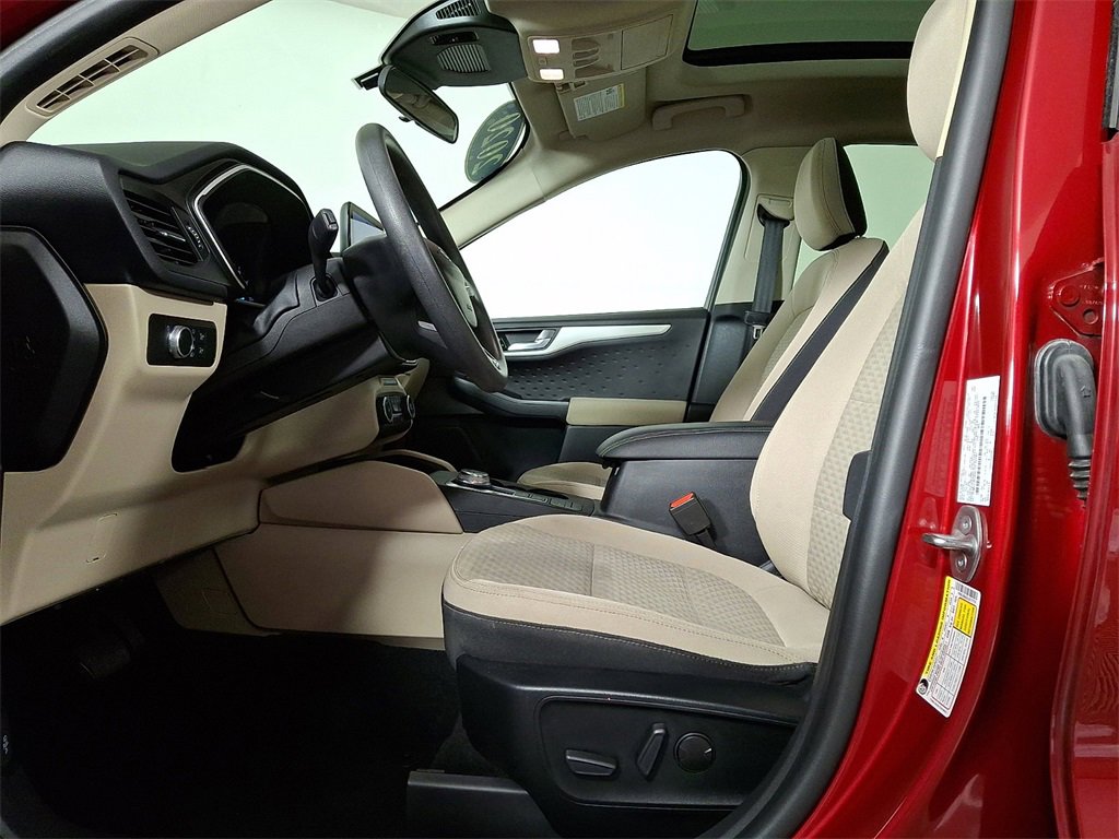 Used 2020 Ford Escape SE image 15