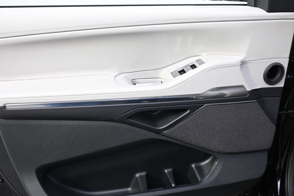 New 2026 Lincoln Navigator Reserve w/ Jet Appearance Package image 23