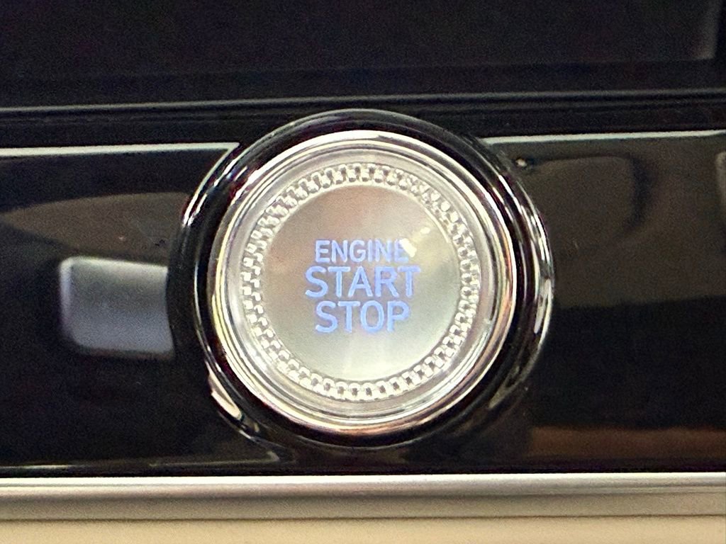 Used 2026 Genesis GV70 2.5T Select image 25