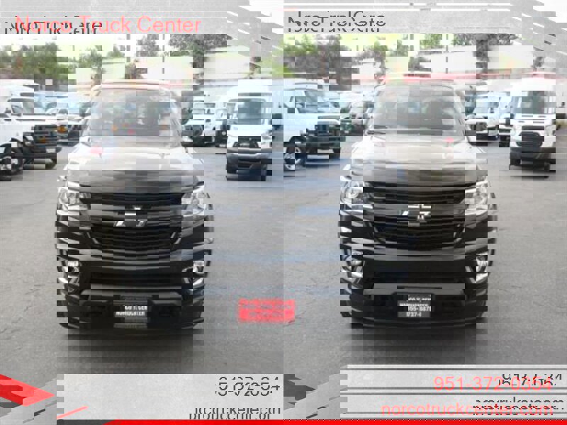 Used 2016 Chevrolet Colorado Z71 w/ Z71 Midnight Edition image 2