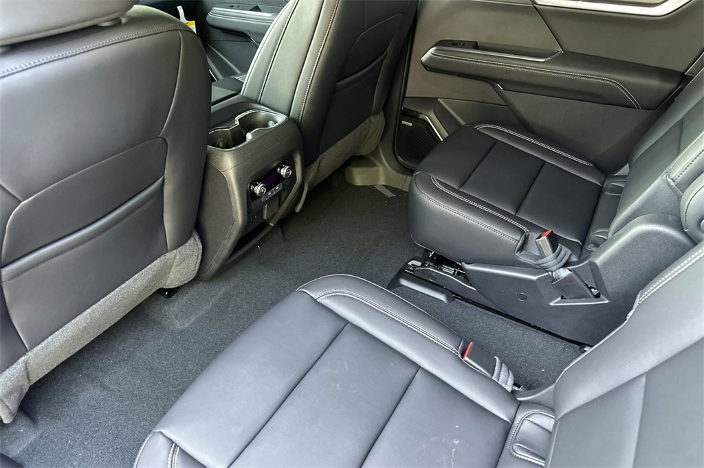 New 2025 GMC Acadia Elevation w/ Elevation Premium Package image 10