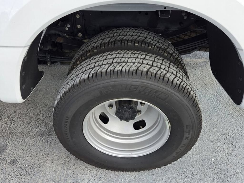 Used 2025 Ford F350 XLT w/ FX4 Off-Road Package AWD/4WD image 9