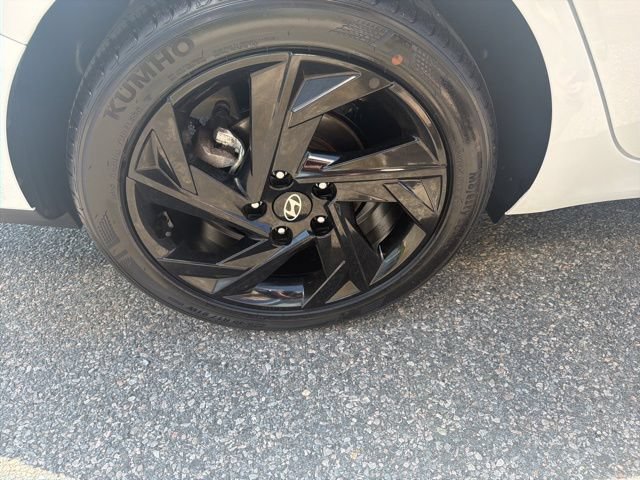 Certified 2026 Hyundai Elantra Sport FWD image 9