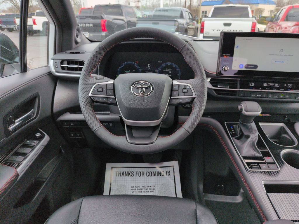 Used 2025 Toyota Sienna XSE w/ XSE Plus Package image 13