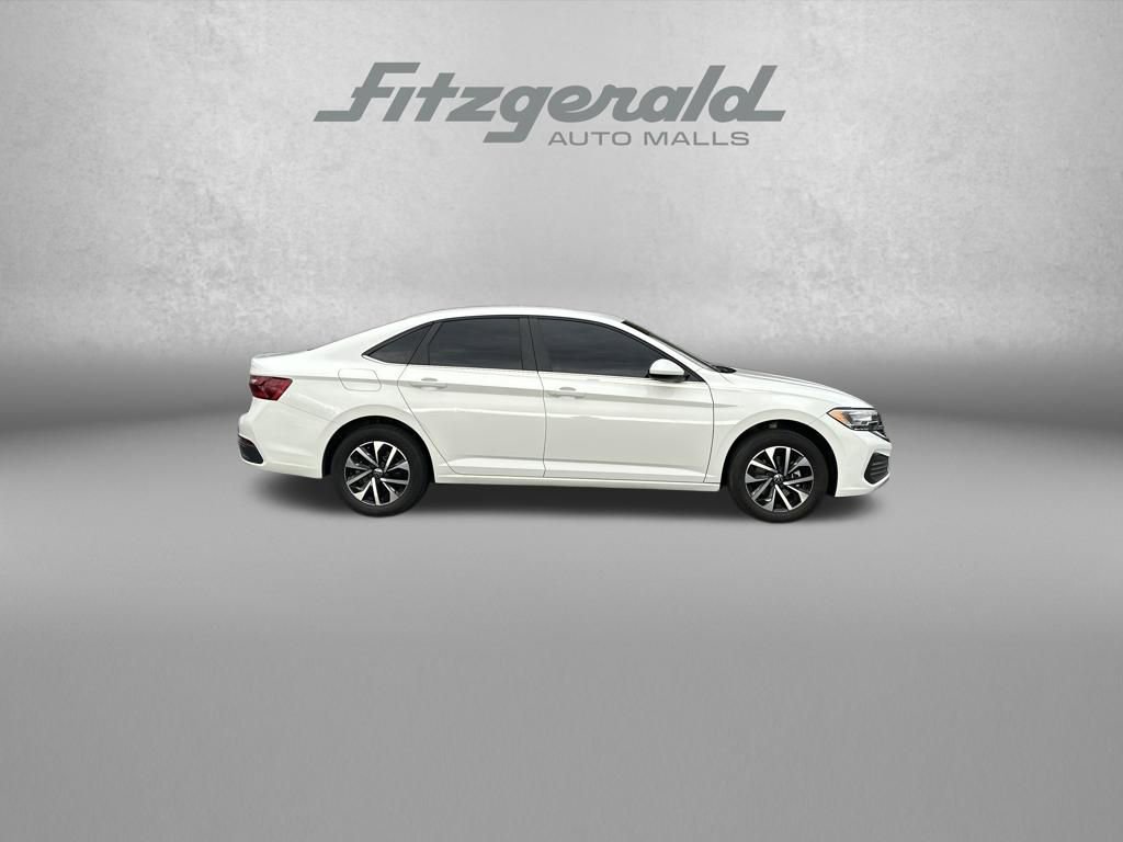 Used 2022 Volkswagen Jetta S image 8