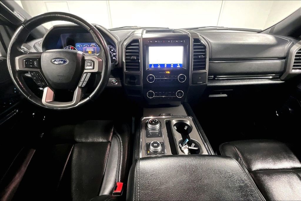 Used 2021 Ford Expedition XLT image 18