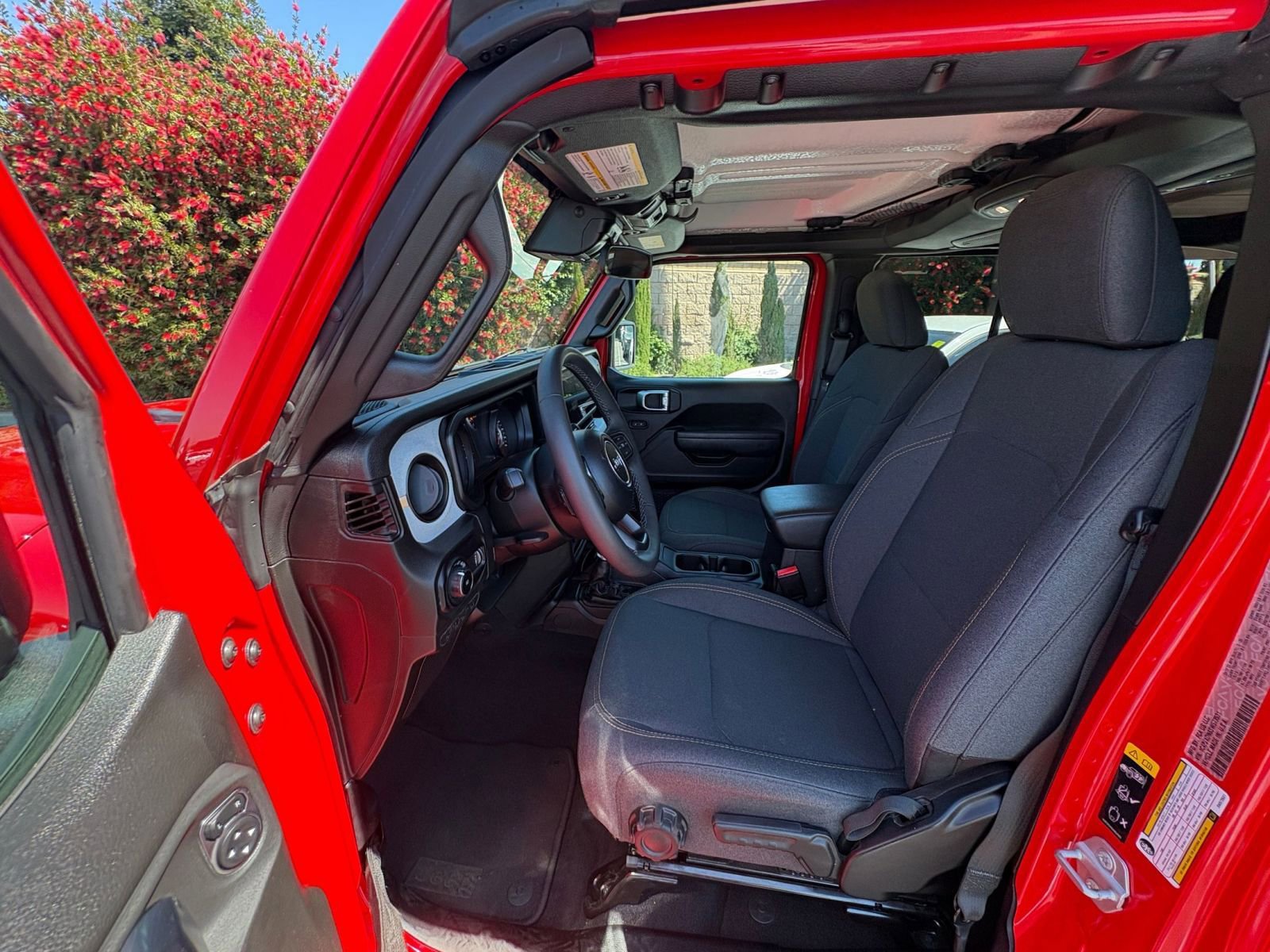 Used 2025 Jeep Wrangler Sport S image 25
