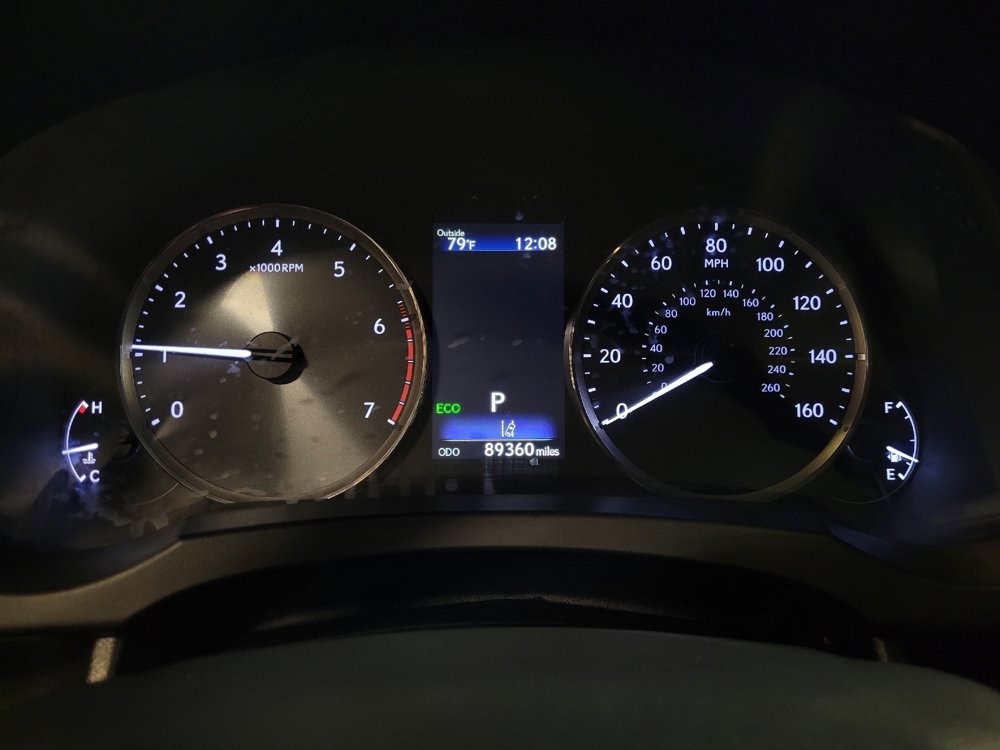 Used 2017 Lexus IS 200t RWD image 23