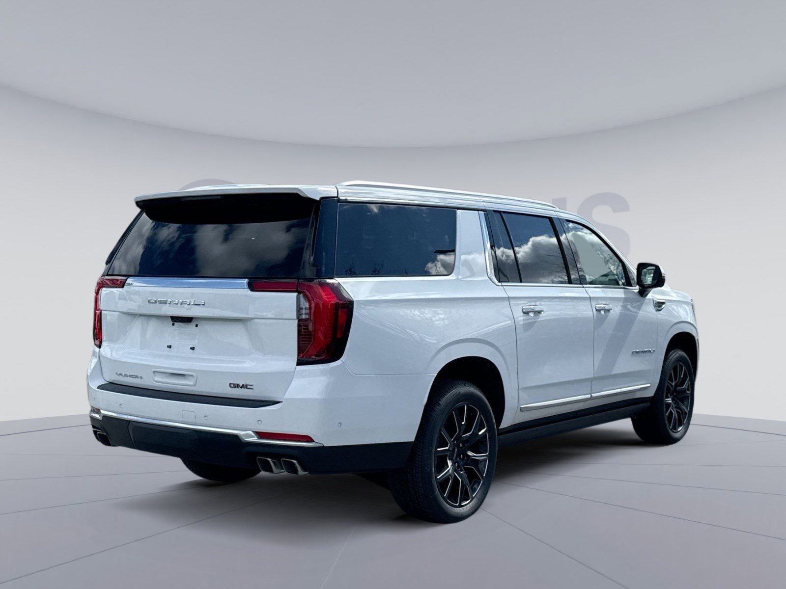 New 2026 GMC Yukon XL Denali w/ Denali Reserve Package image 7