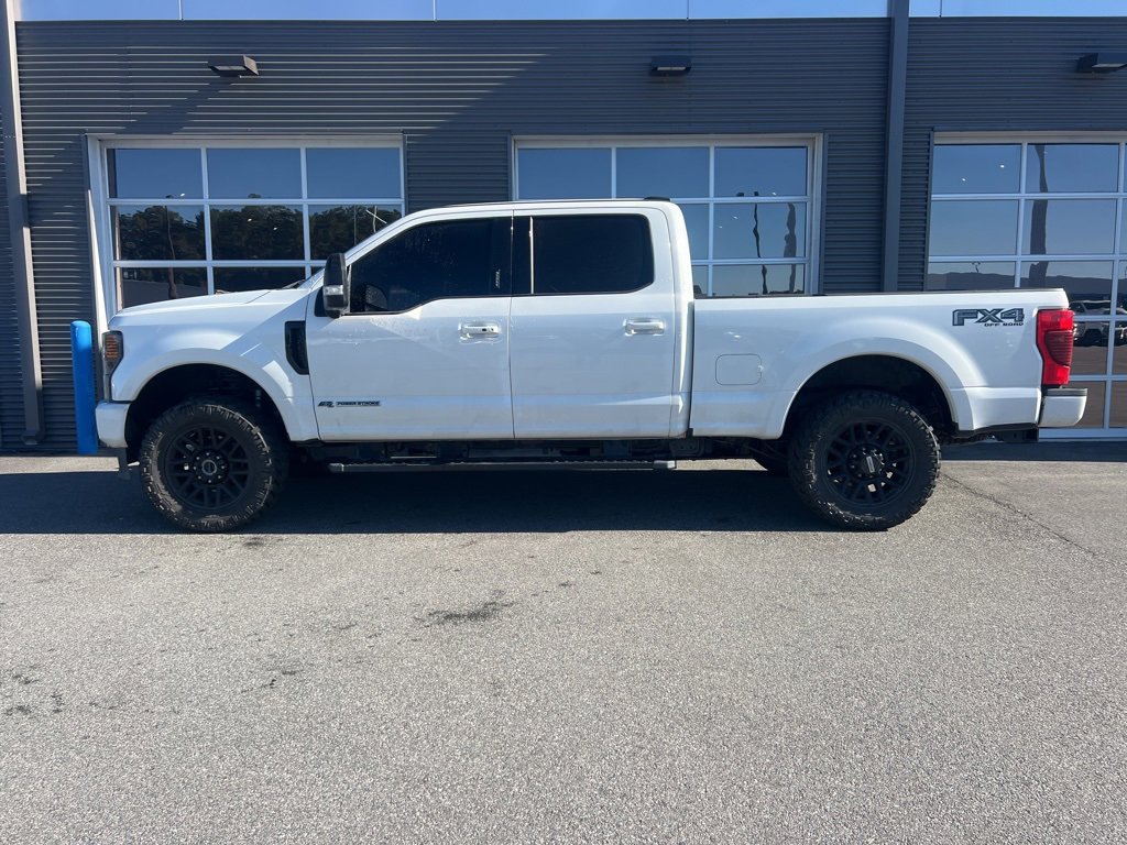 Used 2022 Ford F250 Lariat w/ Black Appearance Package image 2