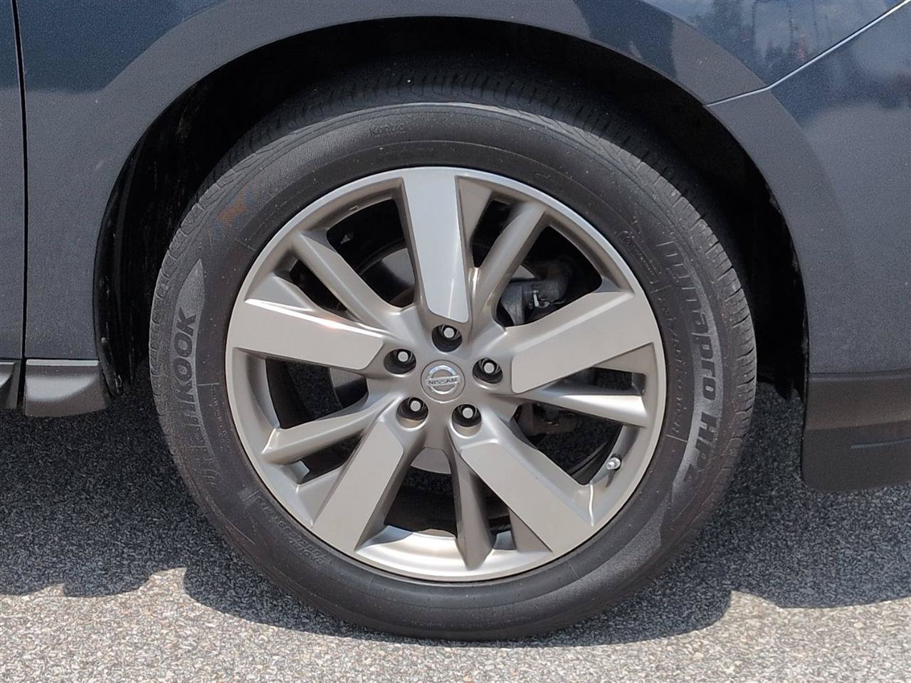 Used 2016 Nissan Pathfinder Platinum FWD image 10