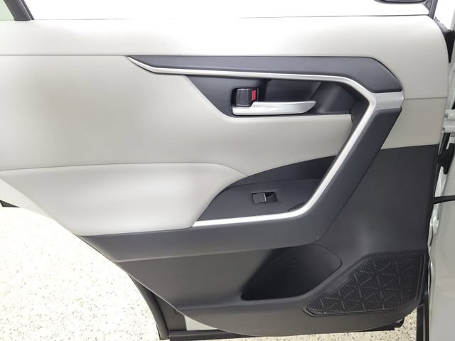 Used 2025 Toyota RAV4 XLE FWD image 14