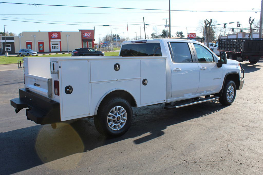 Used 2024 Chevrolet Silverado 2500 LT w/ Convenience Package image 7