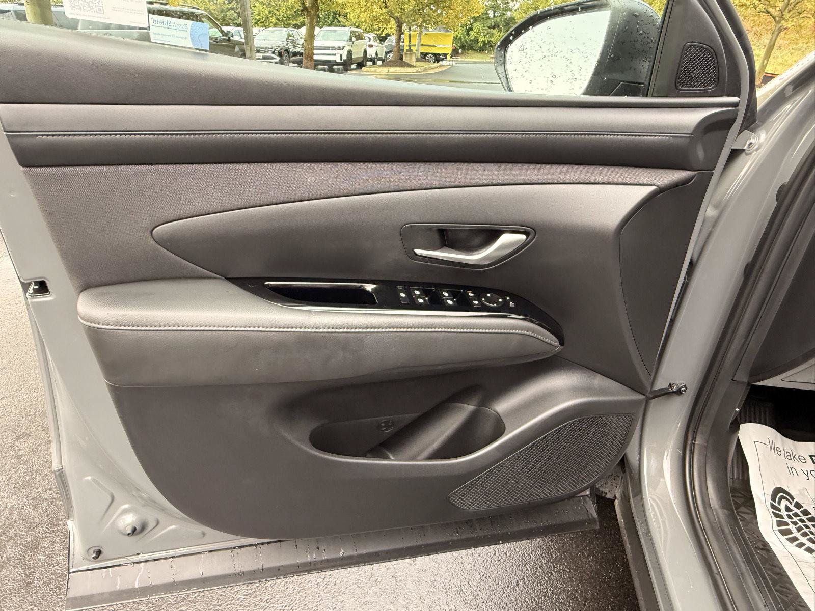 Certified 2025 Hyundai Santa Cruz SEL FWD image 12