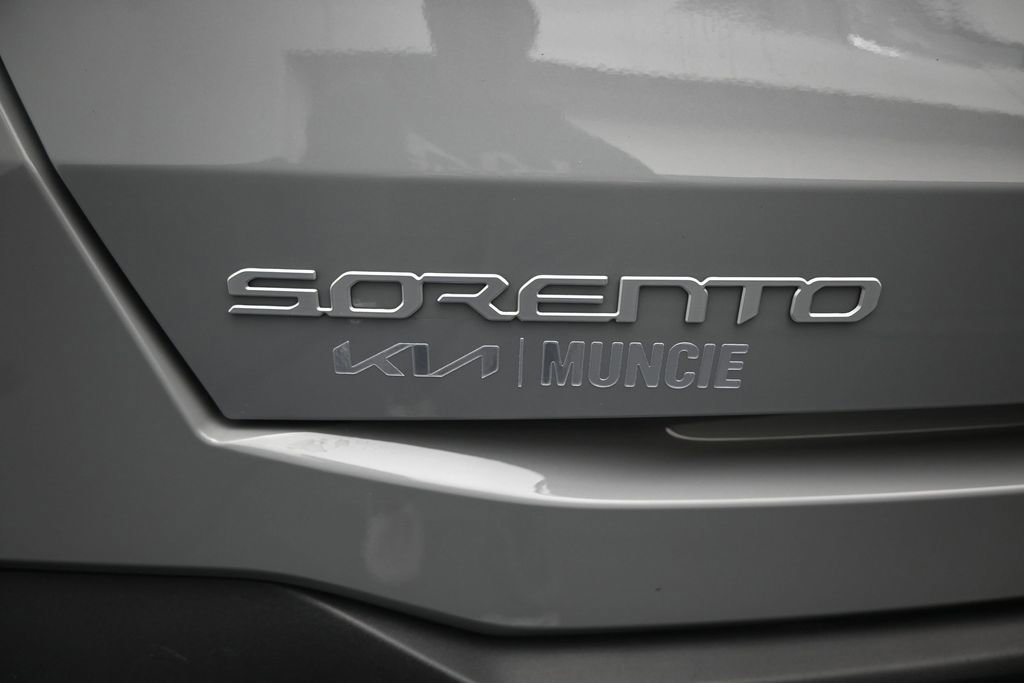 Certified 2024 Kia Sorento S FWD image 10