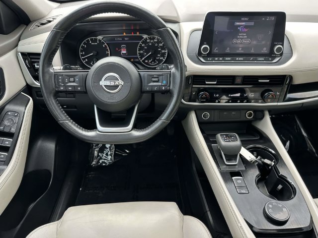 Used 2023 Nissan Rogue SL AWD/4WD image 3
