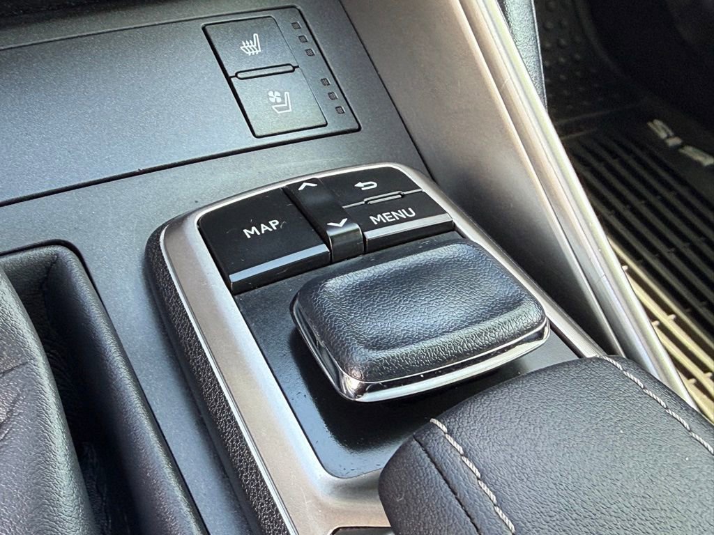 Used 2017 Lexus IS 200t RWD image 22