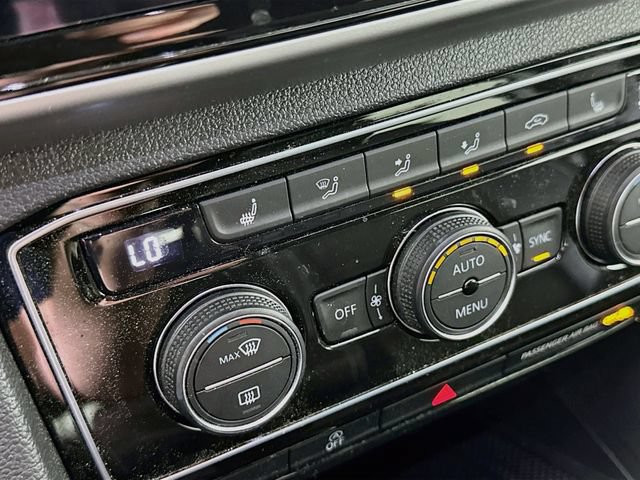 Certified 2023 Volkswagen Atlas Cross Sport SE AWD/4WD image 20