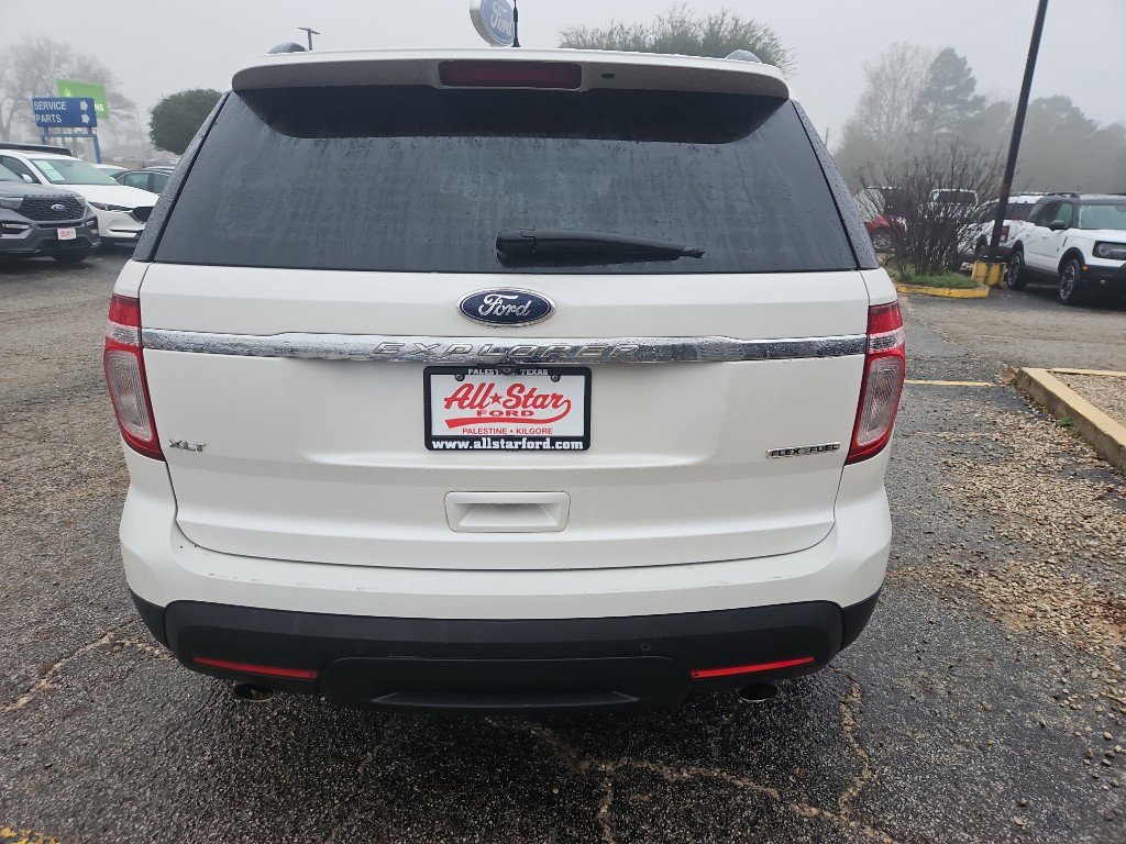 Used 2015 Ford Explorer XLT w/ Equipment Group 202B image 4