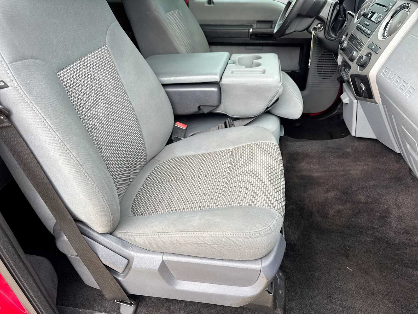 Used 2015 Ford F250 XLT w/ XLT Premium Package AWD/4WD image 21
