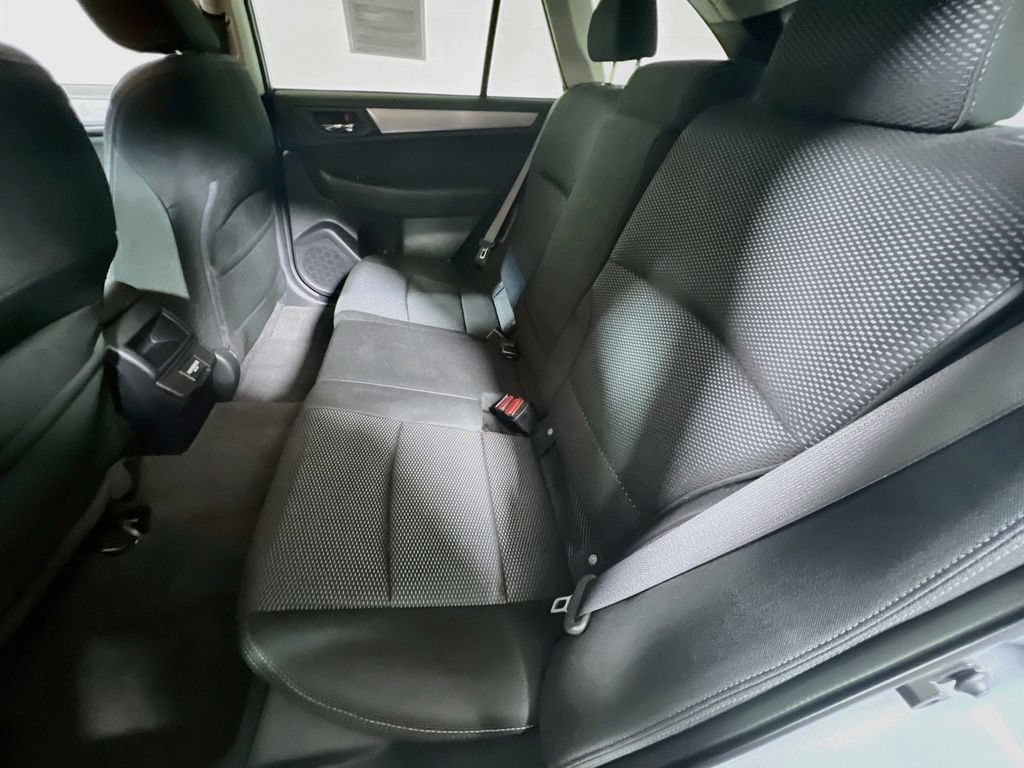 Used 2018 Subaru Outback 2.5i Premium AWD/4WD image 21