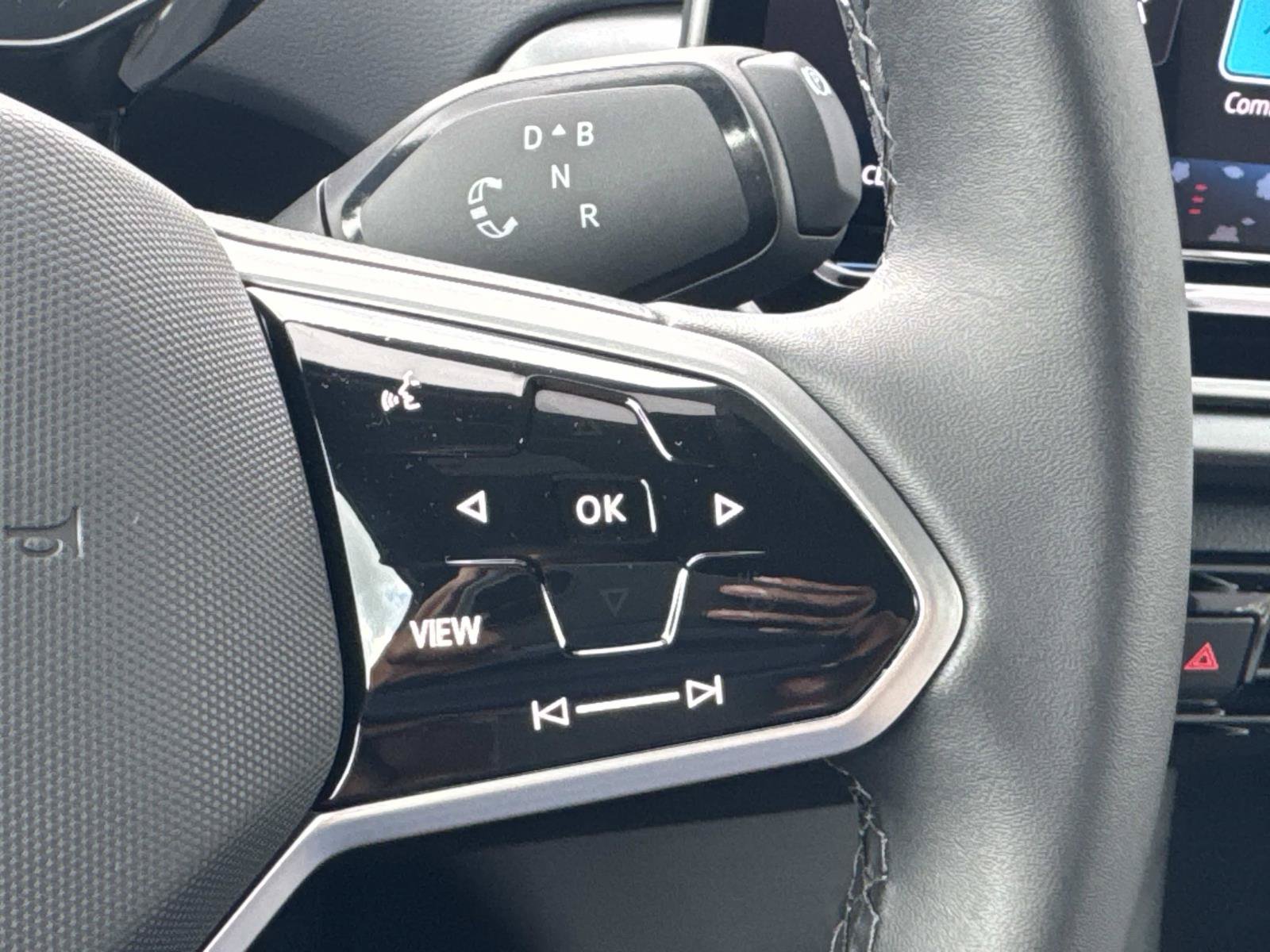 New 2026 Volkswagen ID.4 Pro AWD/4WD image 17