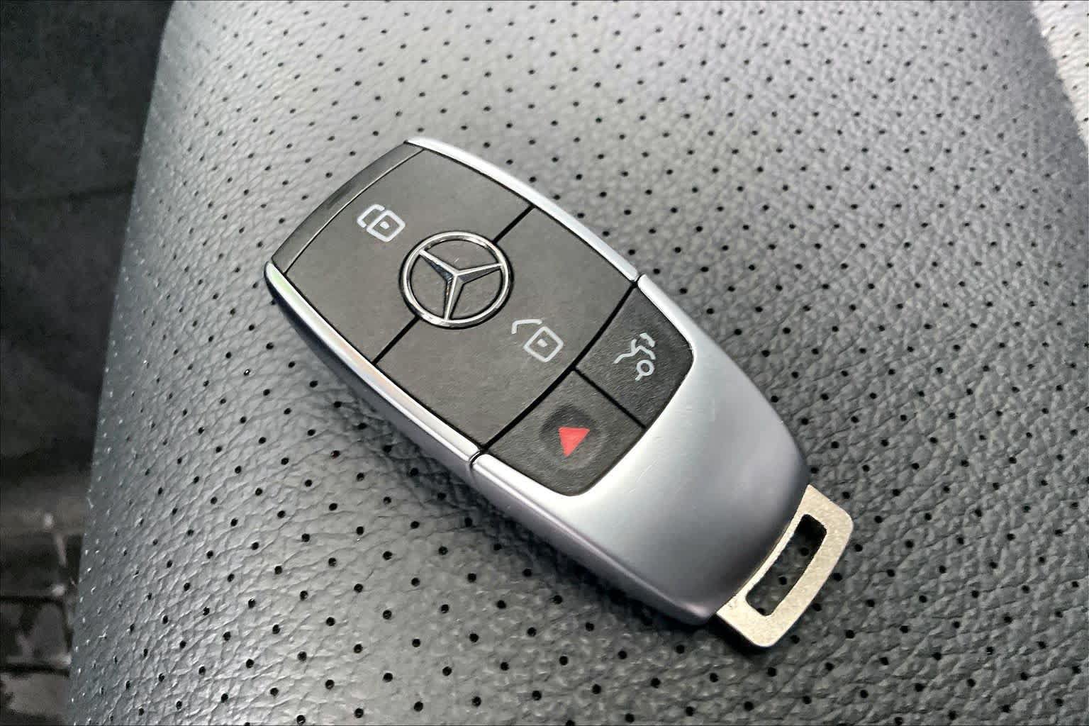 Used 2025 Mercedes-Benz GLE 350 4MATIC image 14