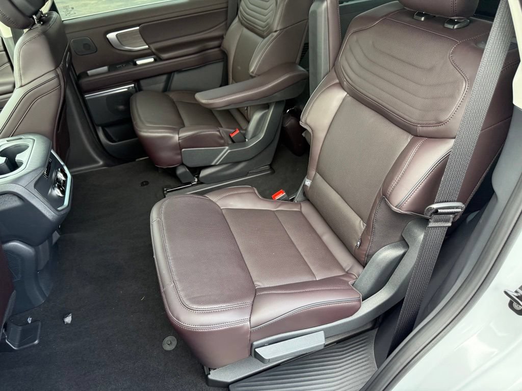 New 2026 Ford Expedition Platinum w/ Platinum Ultimate Package AWD/4WD image 38