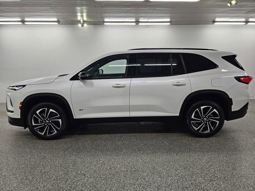 Used 2025 Buick Enclave Sport Touring FWD image 9