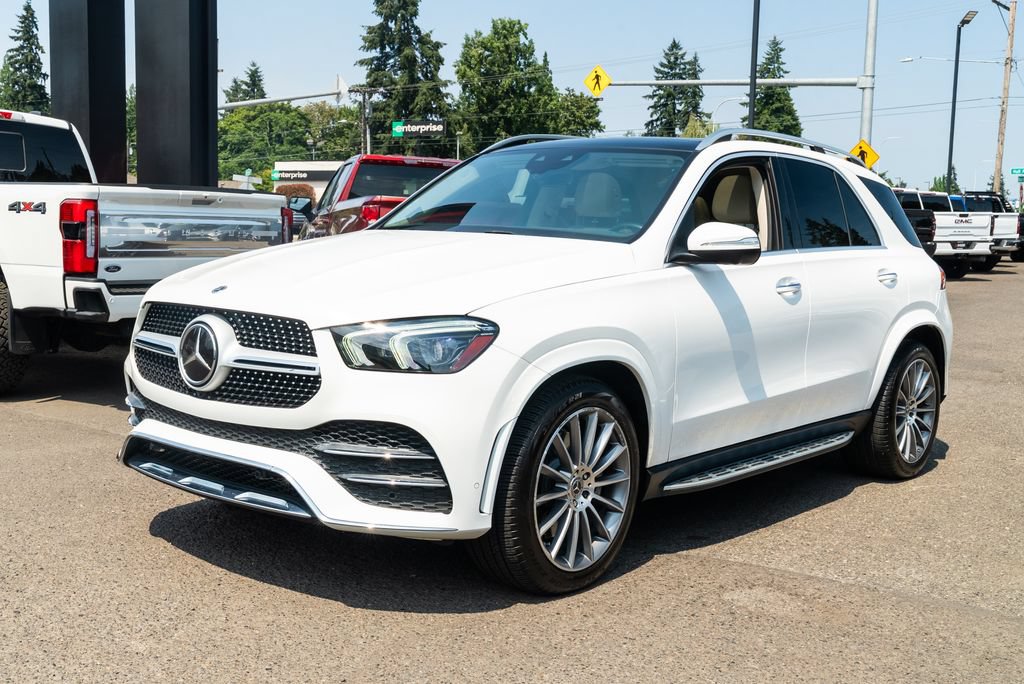 Used 2021 Mercedes-Benz GLE 450 4MATIC w/ AMG Line Exterior image 3